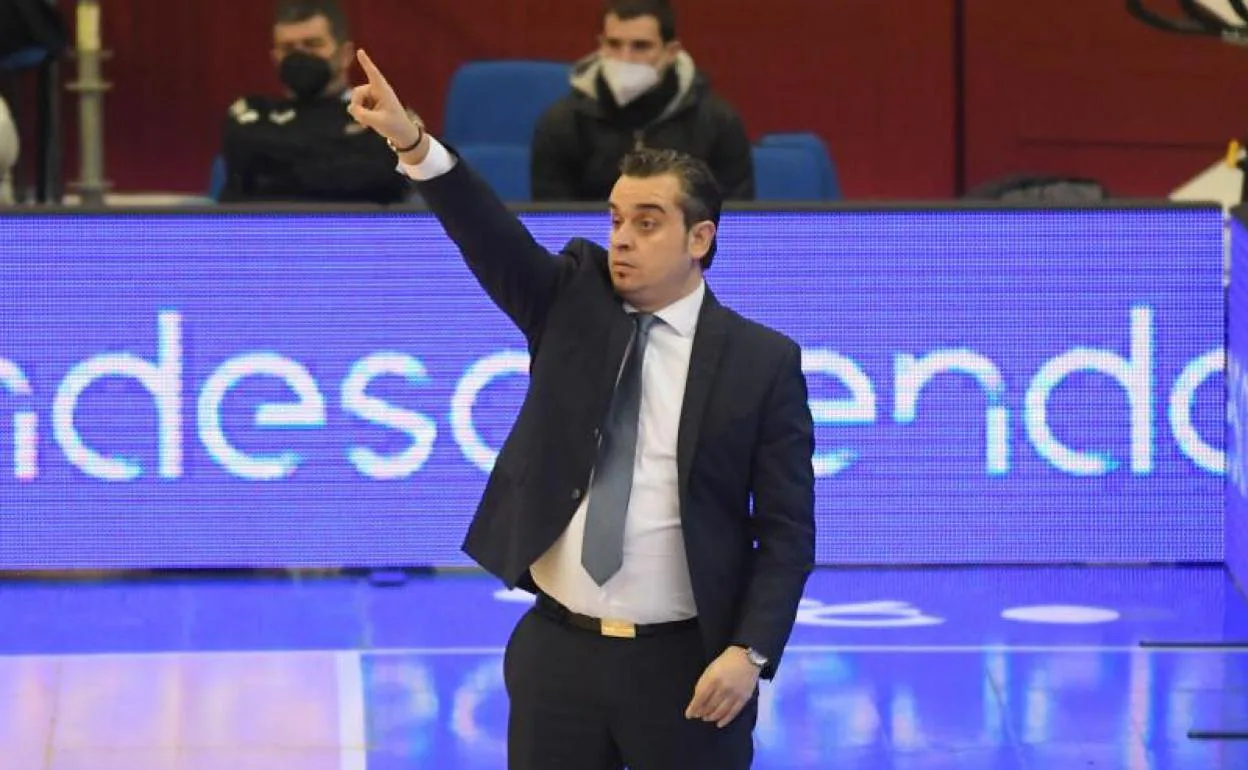 Iñaki Martín, en el partido que dirigió en enero con el Gipuzkoa Basket. 