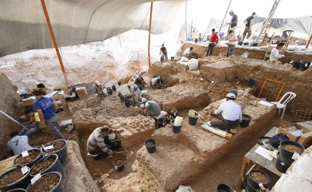 Exacavaciones en el yacimiento israelí de Nesher Ramla. 