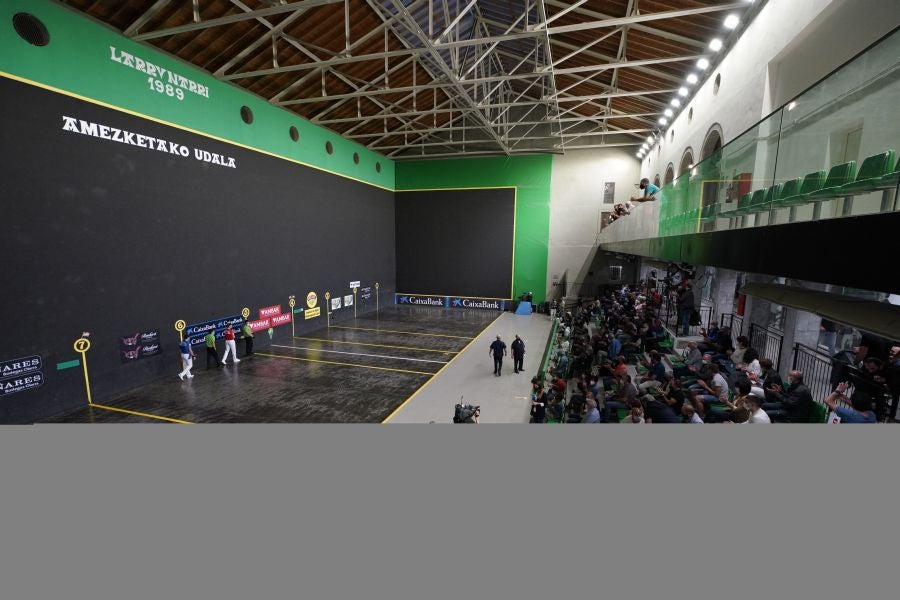 Fotos: Vuelve el público a los frontones