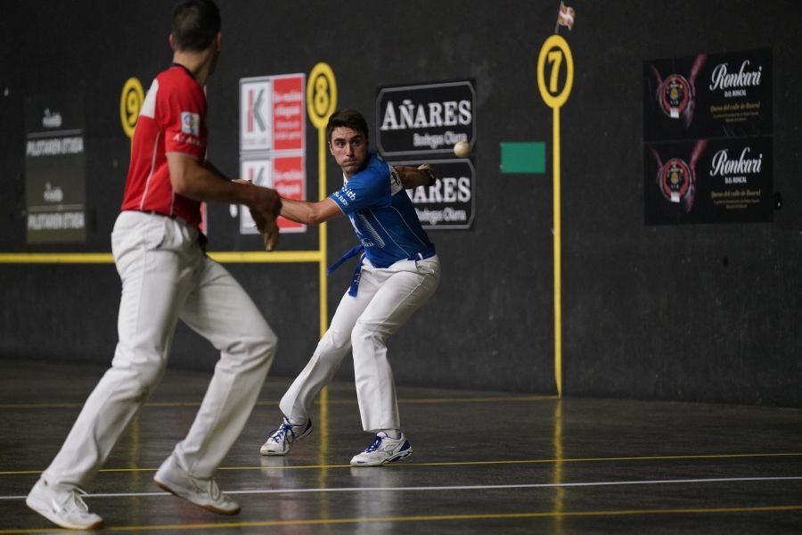 Fotos: Vuelve el público a los frontones