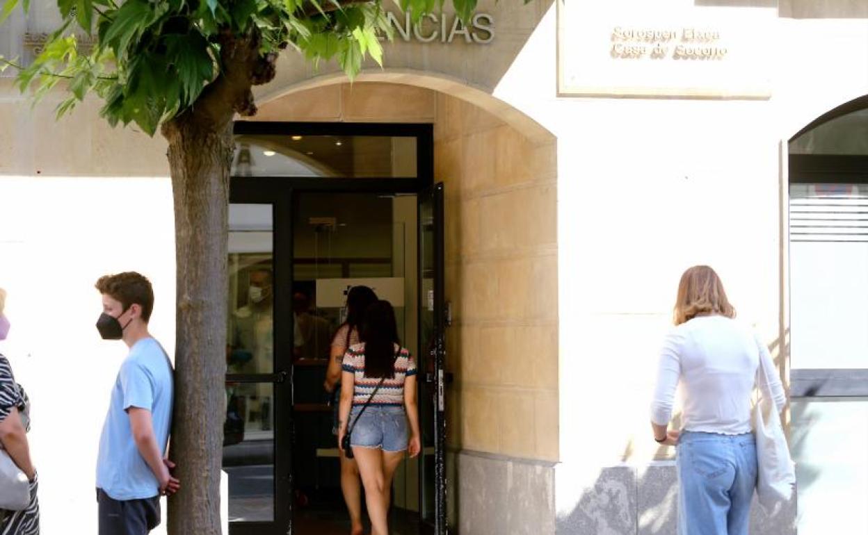 Centro de la calle Bengoetxea en Donostia, ayer. 