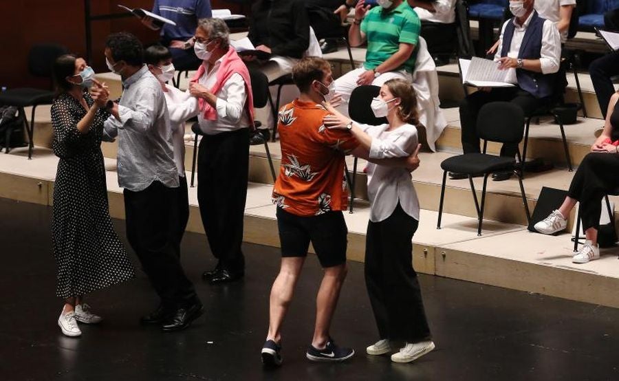 Fotos: Sorpresas con el Orfeón donostiarra