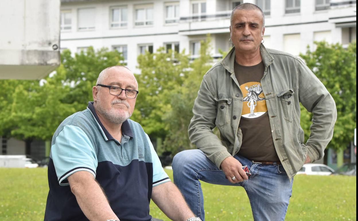 Enrique Pérez y Emiliano Álvarez, ayer en el campus de la UPV de San Sebastián.