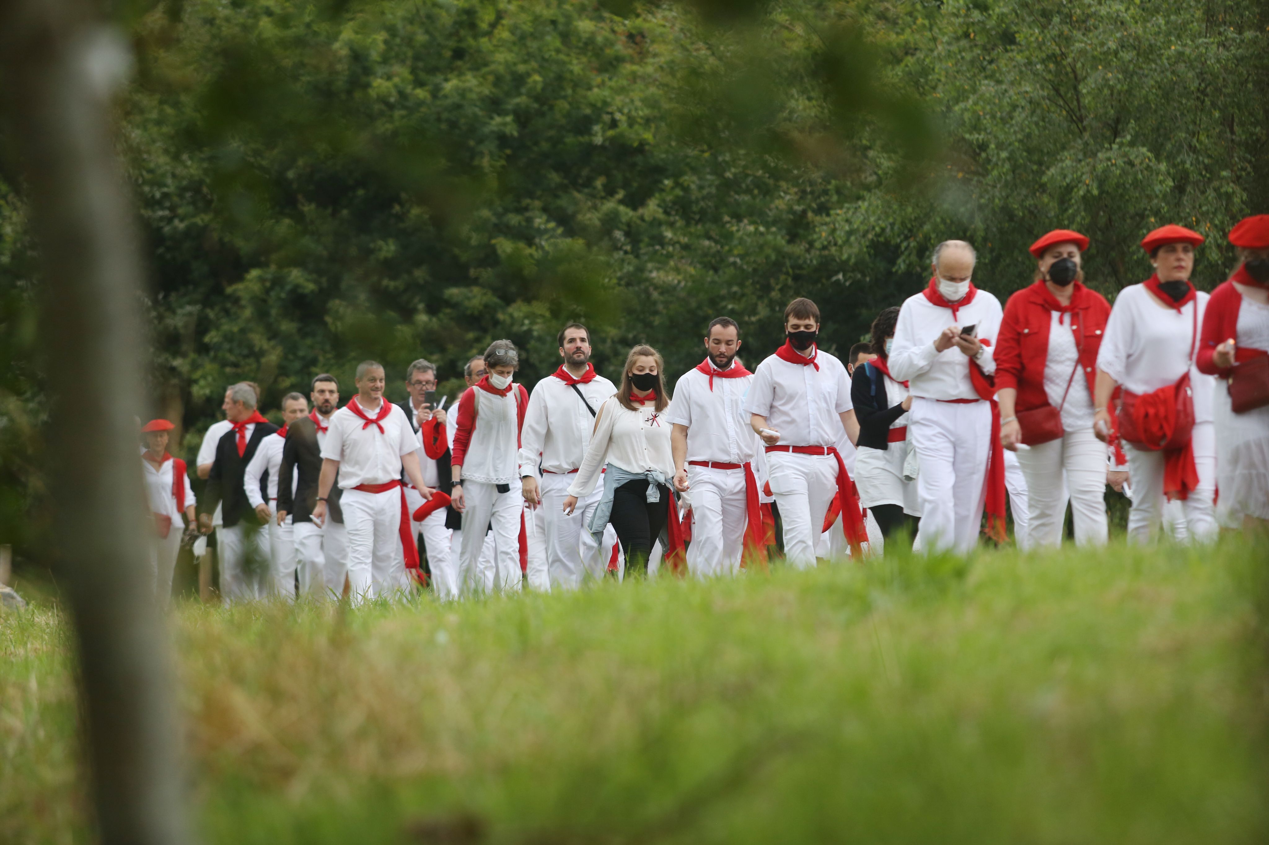 Fotos: La Junta de Mandos del Alarde tradicional renueva el voto en San Marcial