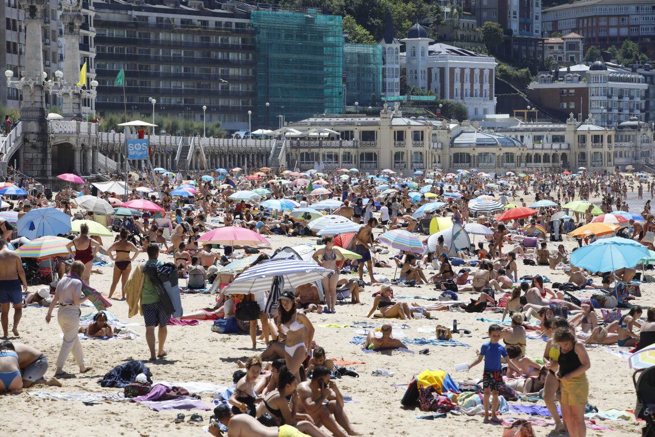 Lunes de sol y calor en Gipuzkoa.