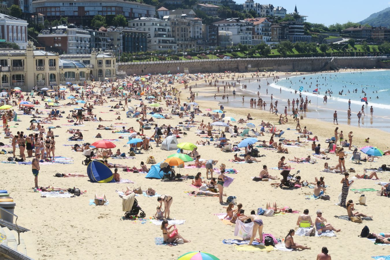 Lunes de sol y calor en Gipuzkoa.