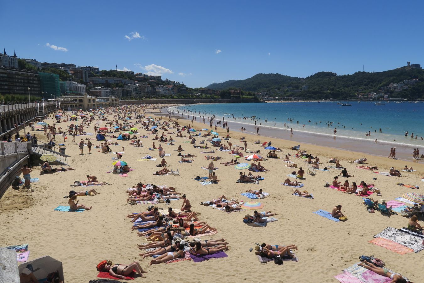 Lunes de sol y calor en Gipuzkoa.