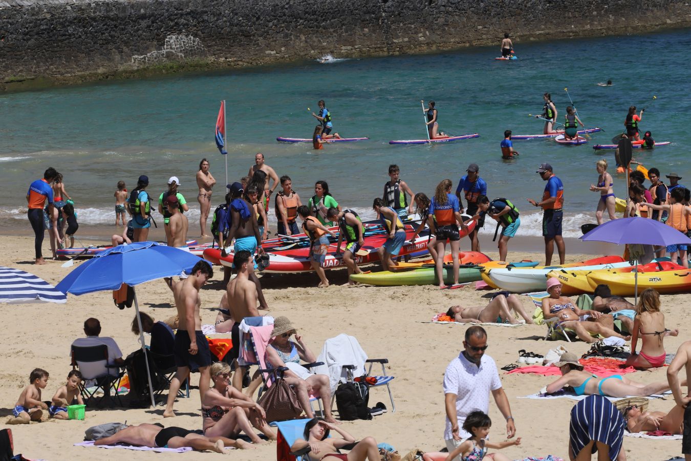 Lunes de sol y calor en Gipuzkoa.