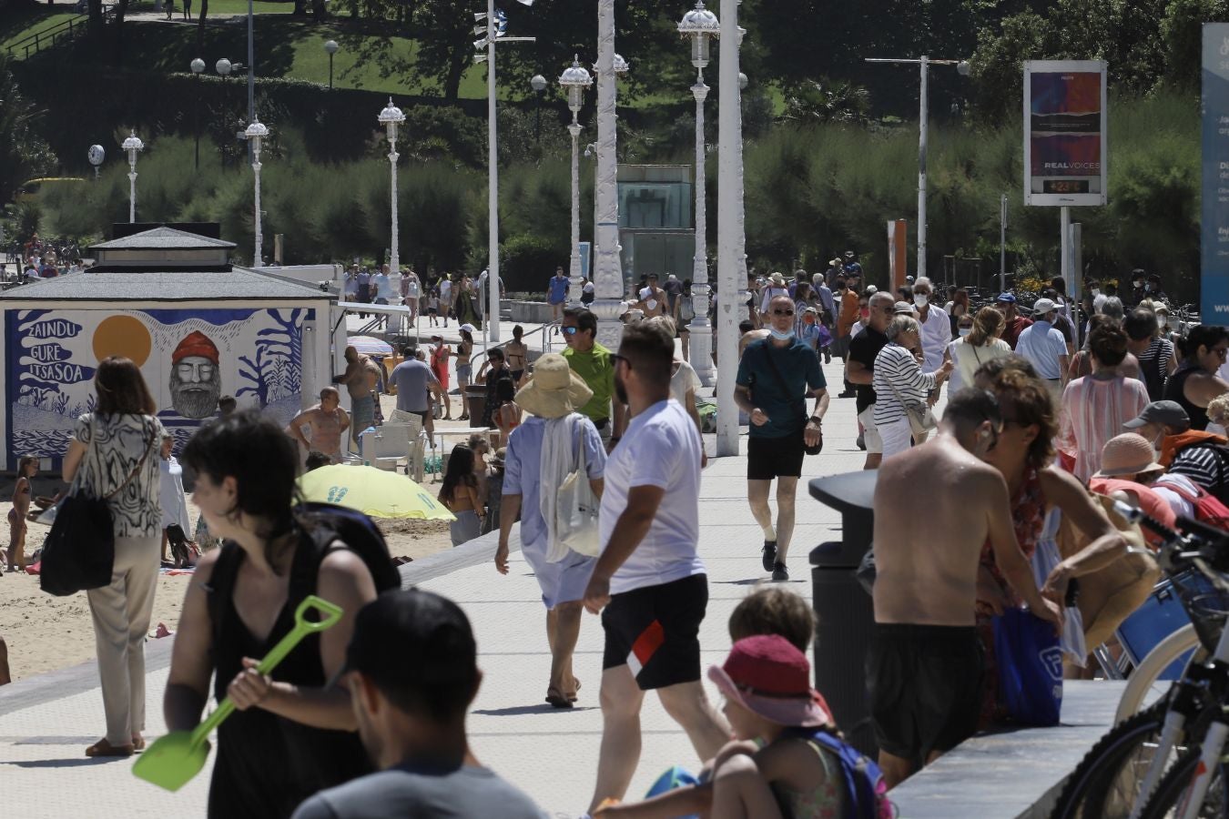 Lunes de sol y calor en Gipuzkoa.