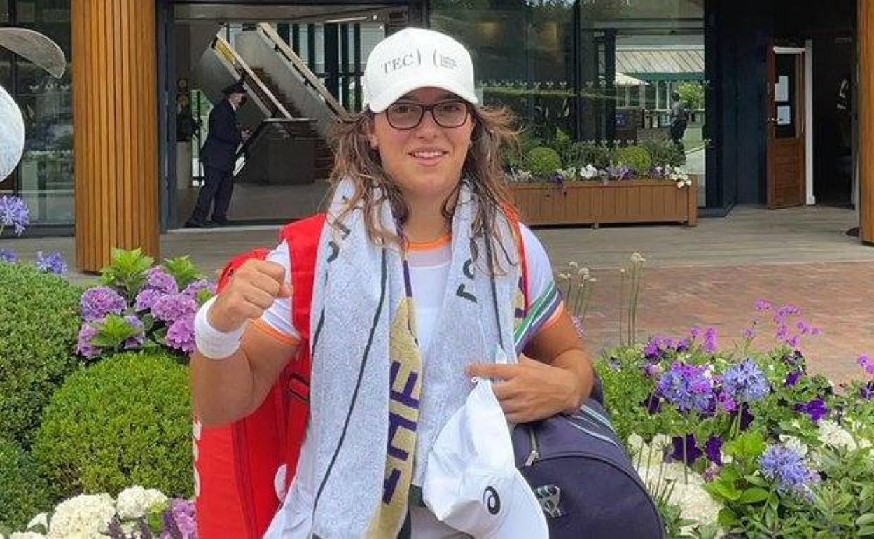 La tenista izaldarra alcanza las semifinales del Wimbledon Junior por primera vez en su carrera.
