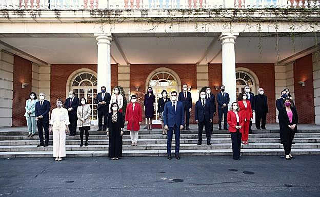 Foto de familia del actual gobierno de Pedro Sánchez. 
