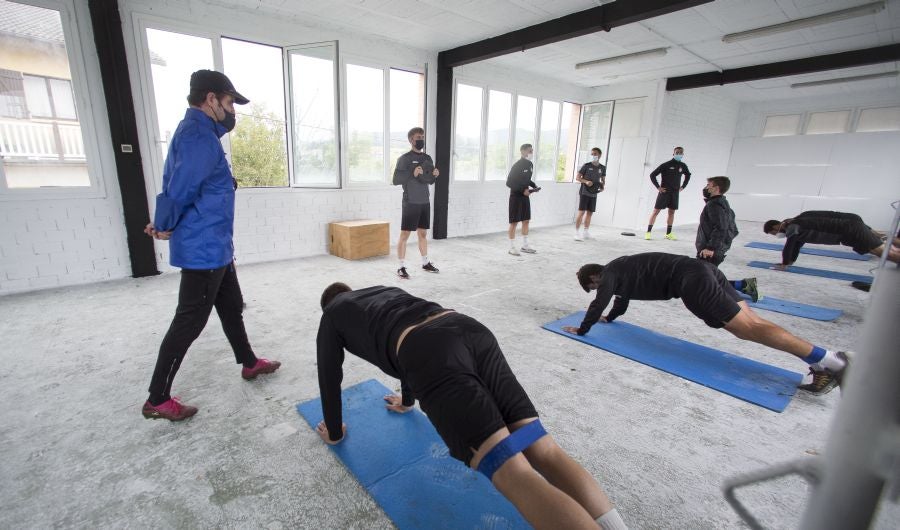 Los jugadores del Real Unión se han ejecitado en el Stadium Gal para comenzar a preparar la próxima temporada 
