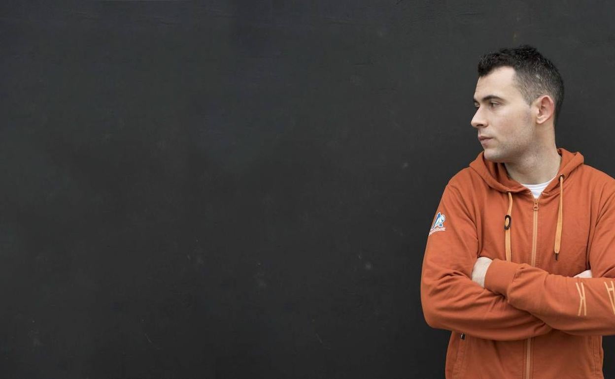 Erik Jaka ha decidido esperar unos días más antes de reaparecer.