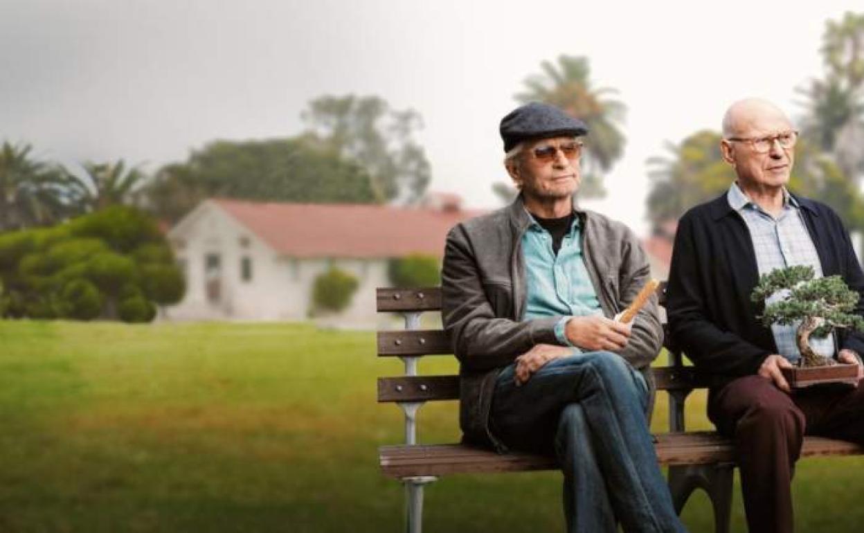 Michael Douglas y Alan Arkin son los protagonistas de ´El Método Kominsky´. 