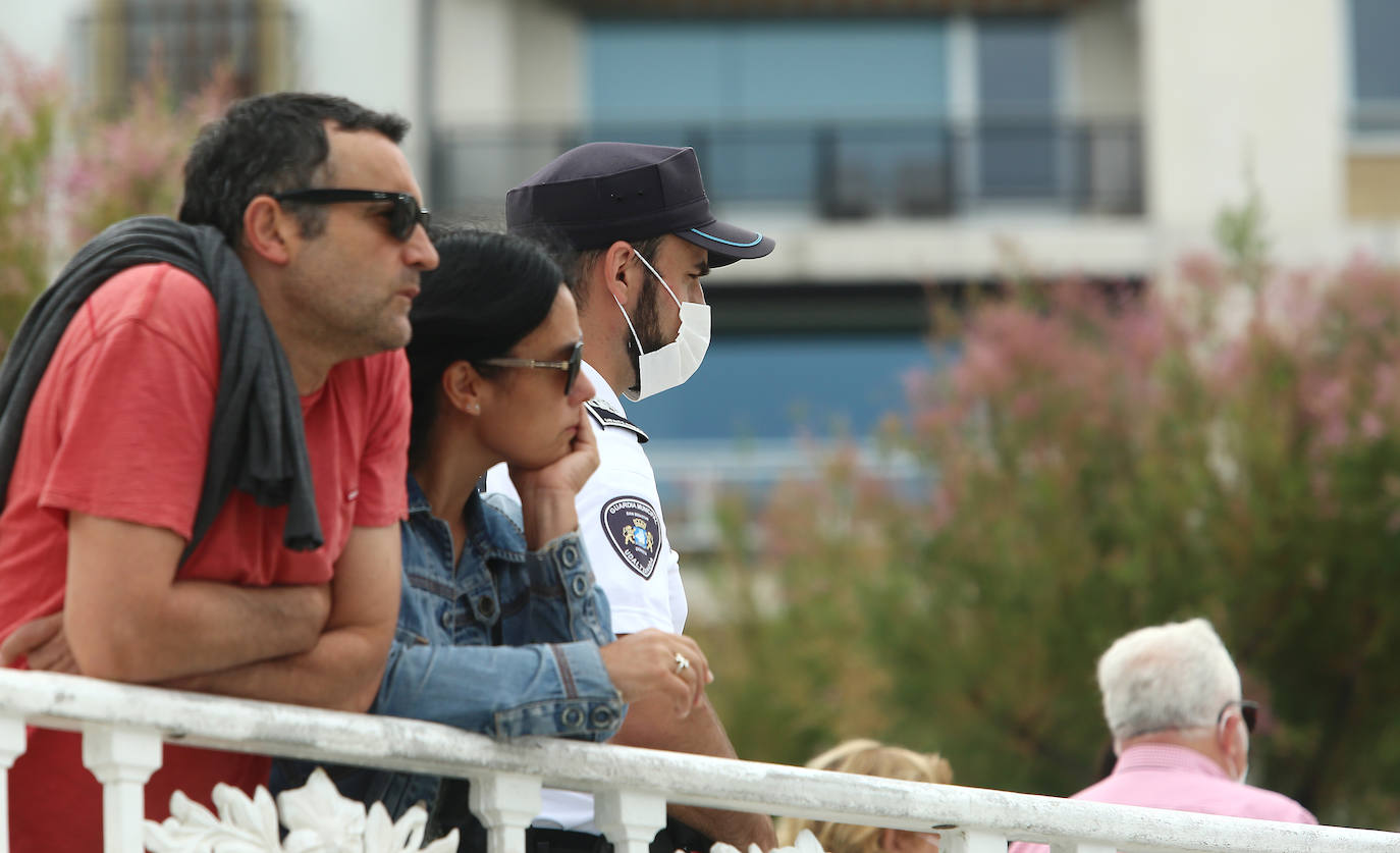 Fotos: Un domingo caluroso y a remojo