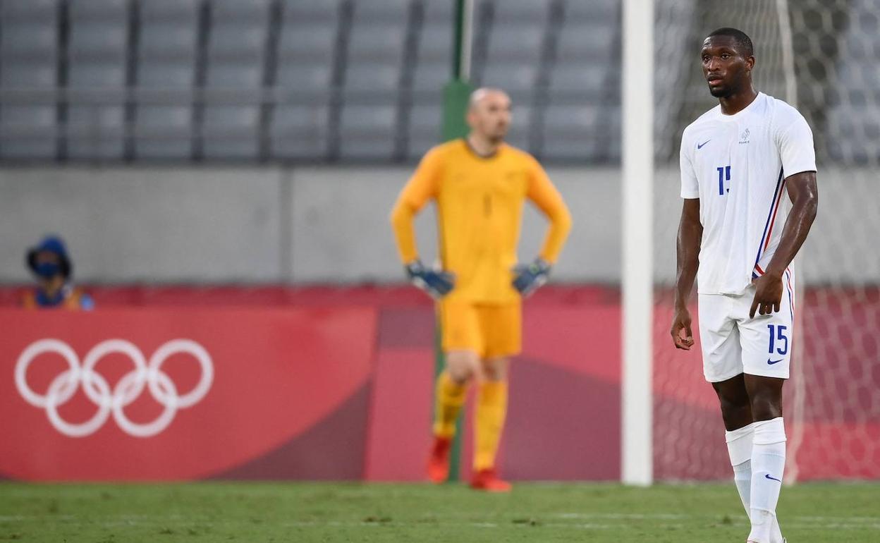 Modibo Sagnan en el debut de Francia en los Juegos Olímpicos 2020. 