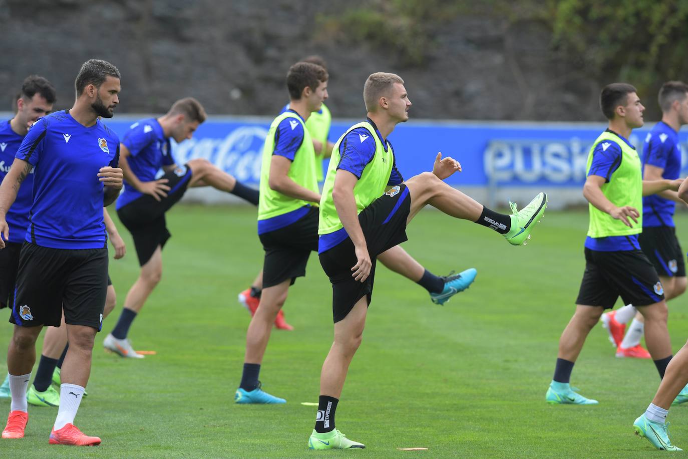 El conjunto txuri-urdin ha realizado hoy el último entrenamiento antes del segundo partido de la pretemporada que le enfrentará al equipo babazorro. 