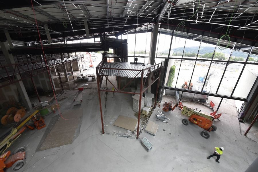 Quince restaurantes y cinco salas de cine premium abrirán en noviembre en la primera fase de ampliación del complejo