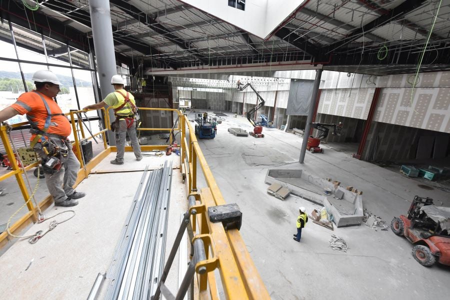 Quince restaurantes y cinco salas de cine premium abrirán en noviembre en la primera fase de ampliación del complejo