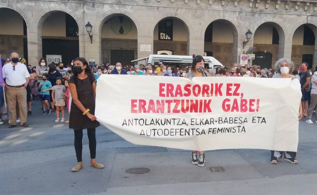 Bergara muestra su estupor e indignación ante la presunta violación en Gijón de una joven de la localidad