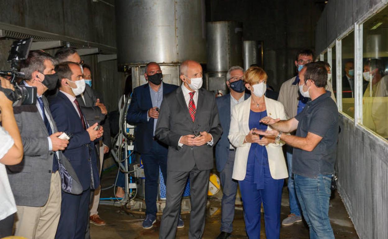 Visitas guiadas en la planta de energía de olas de Mutriku por su décimo aniversario