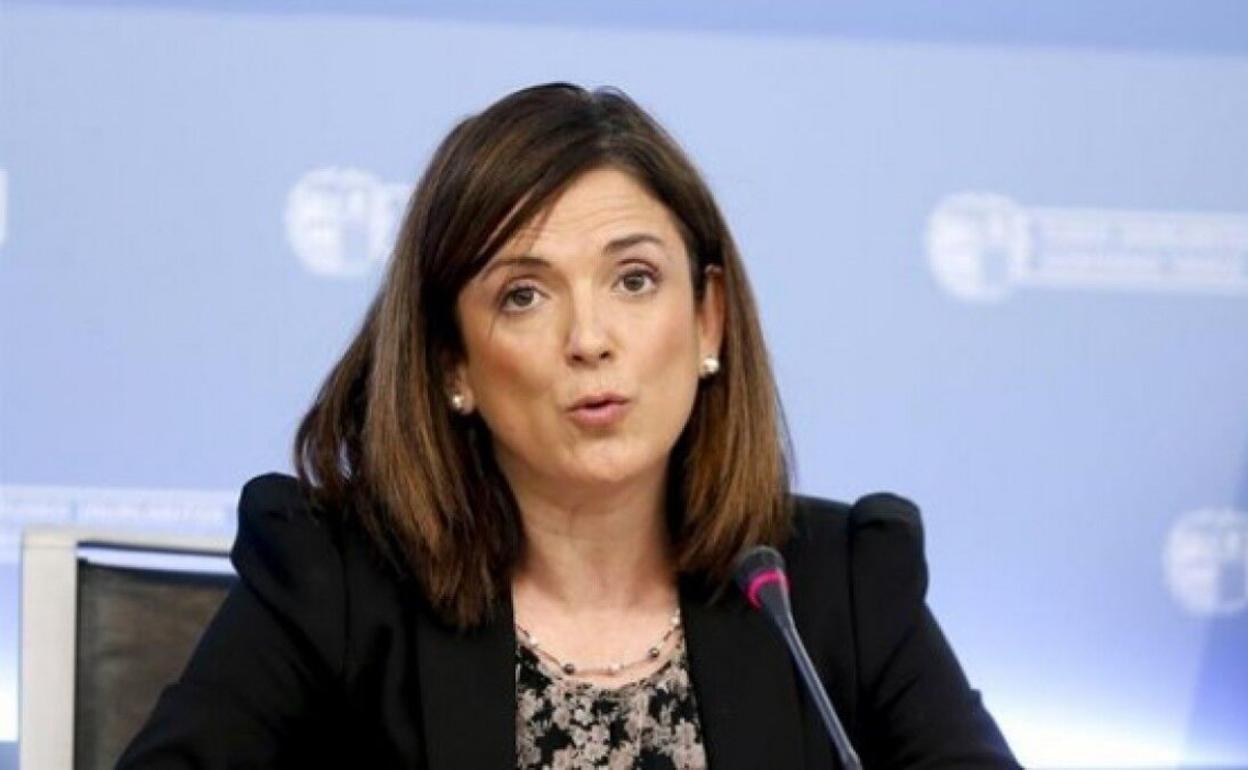 Beatriz Artolazabal, en la rueda de prensa tras el Consejo de Gobierno.