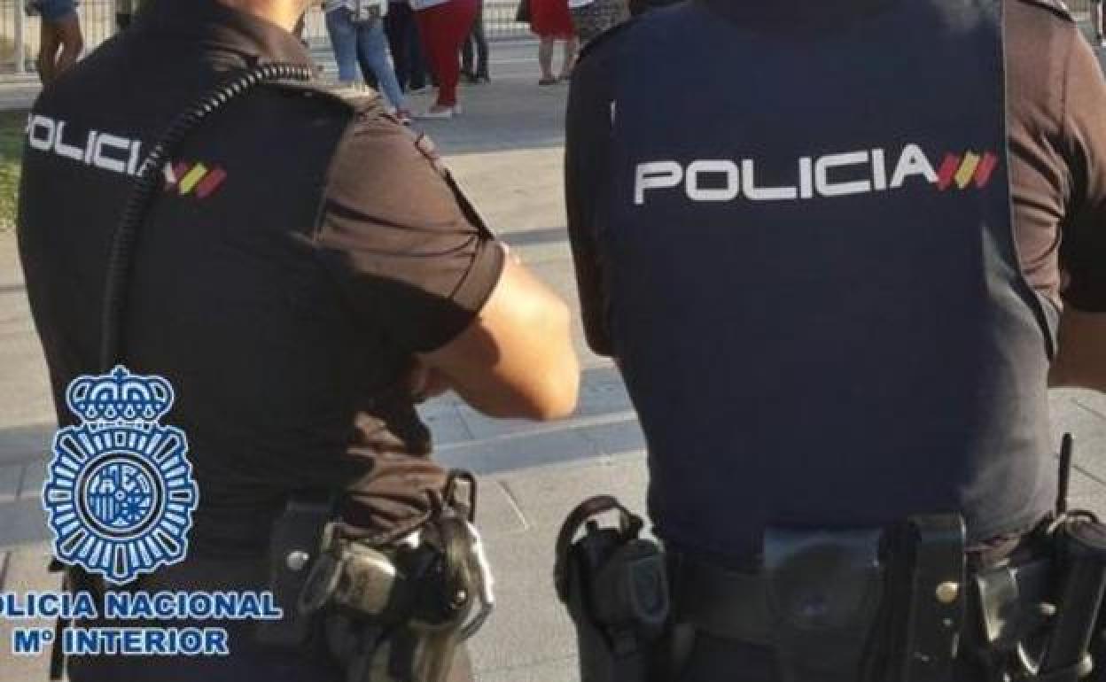 Dos detenidos en Irun por su implicación en la sustracción de 133.000 euros a un septuagenario cuando estaba ingresado