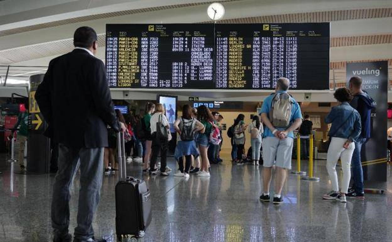 Covid: Canarias prorroga hasta el 30 de septiembre las restricciones a viajeros nacionales