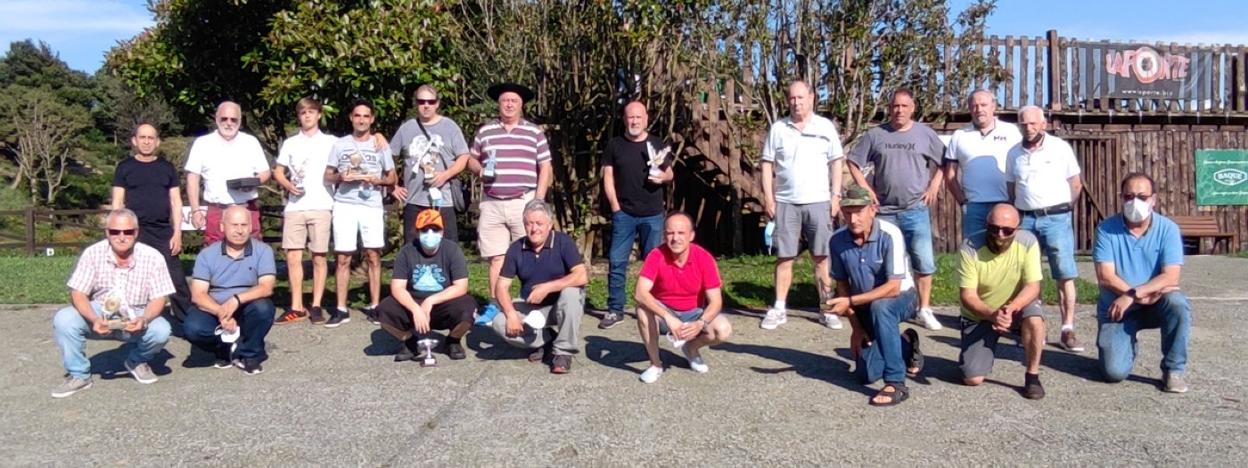 Los premiados de la prueba de la sociedad donostiarra La Zurriola.