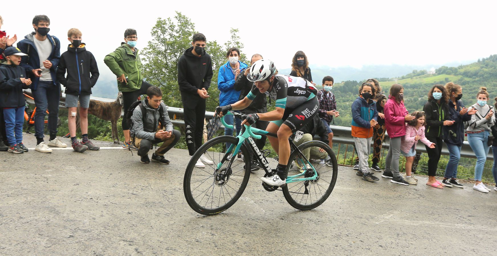 Annemiek van Vleuten (Movistar) se ha impuesto en la meta del Boulevard por delante de Ruth Winder (Trek-Segafredo) y Sabrina Stultiens (CCC)