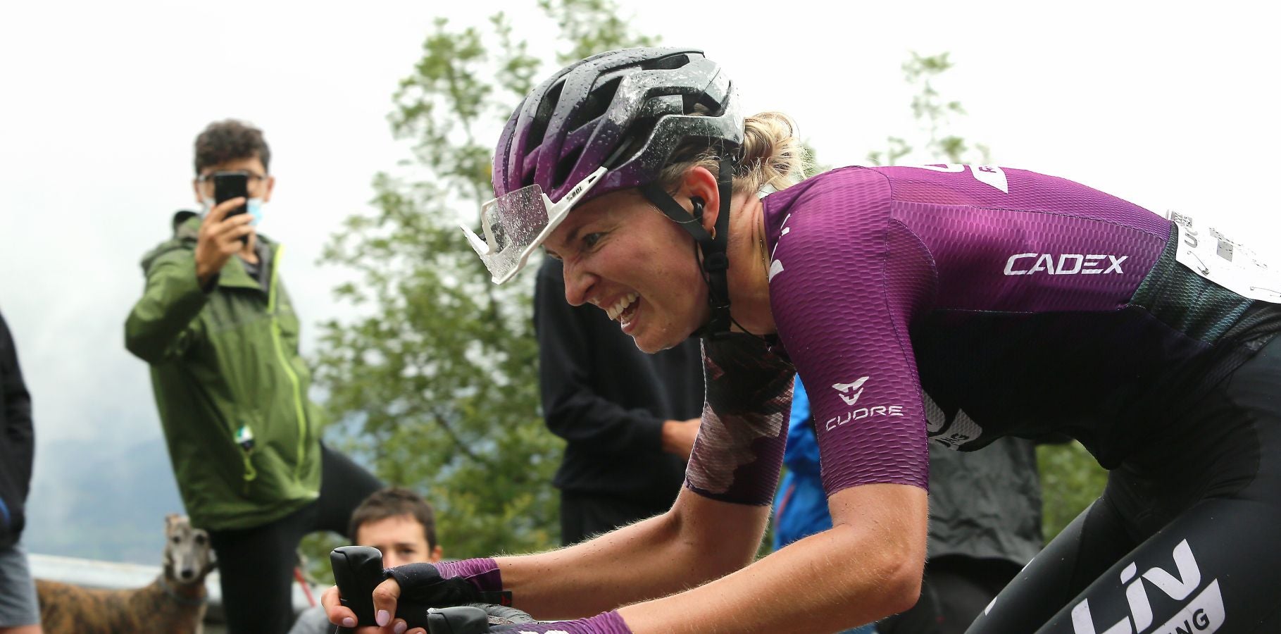 Annemiek van Vleuten (Movistar) se ha impuesto en la meta del Boulevard por delante de Ruth Winder (Trek-Segafredo) y Sabrina Stultiens (CCC)