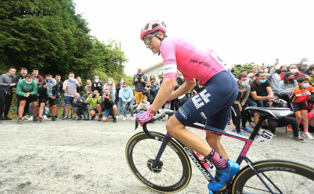 Powless, en las rampas de Murgil camino de la victoria.