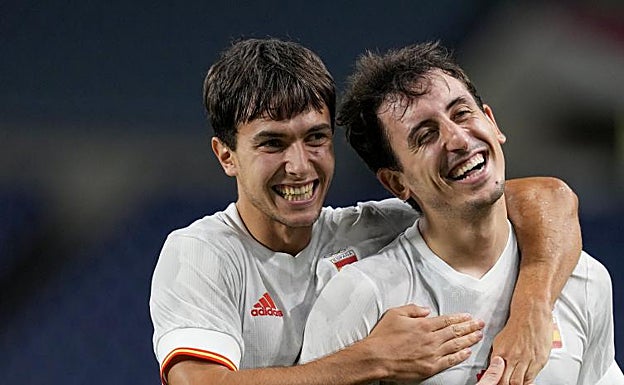 Mikel Oyarzabal tendrá un plan específico y Martin Zubimendi y Mikel Merino llegan al debut