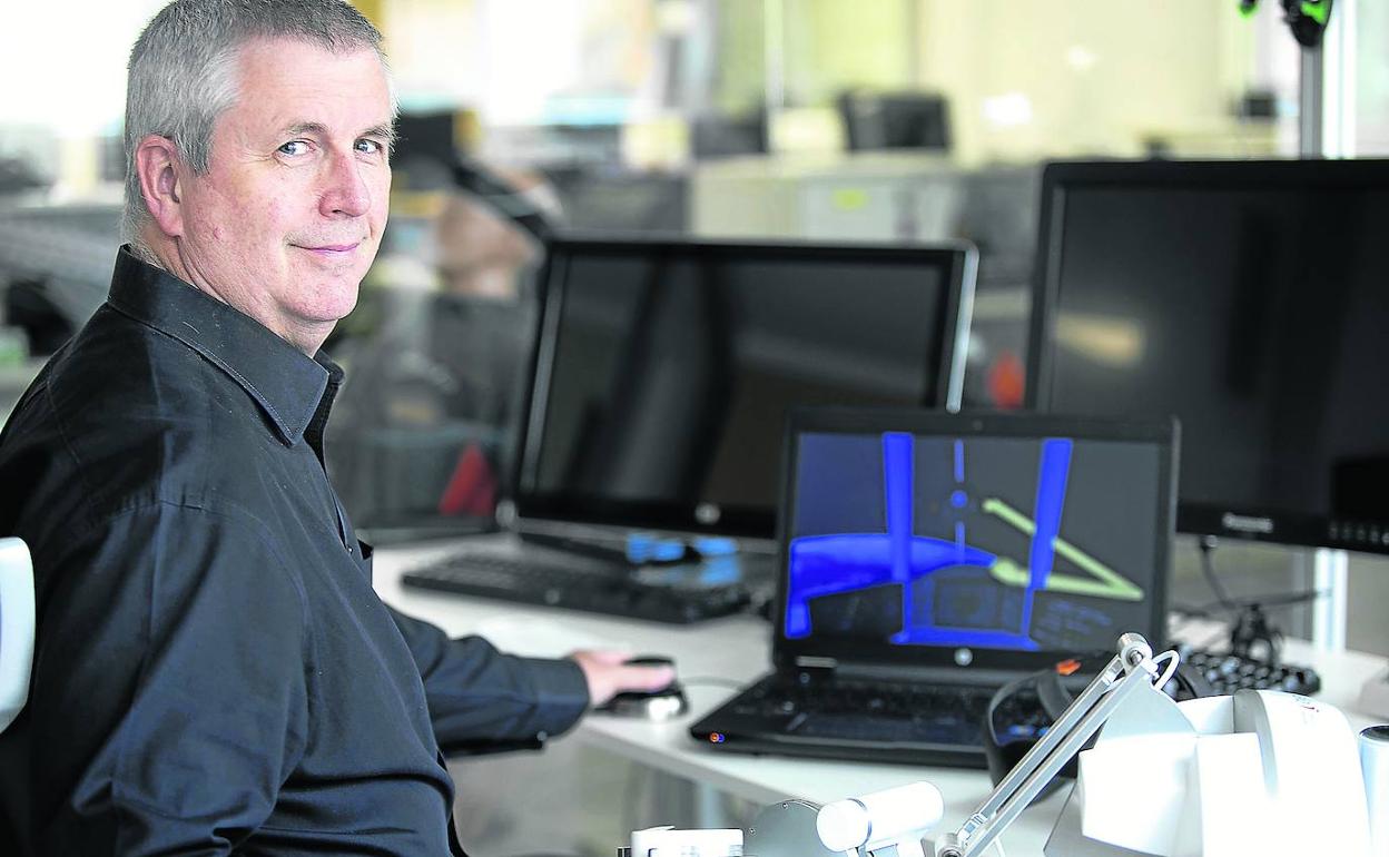 Joseph McIntyre, director de Robótica Médica de Tecnalia, lidera el estudio en el centro guipuzcoano de I+D. 
