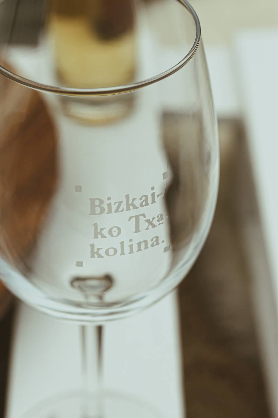 Ianire y Luis se darán el 'sí quiero' en una boda poco convencional. Antes de la esperada fecha (20 de agosto), han querido compartir su amor a través de una preboda singular cargada de amor