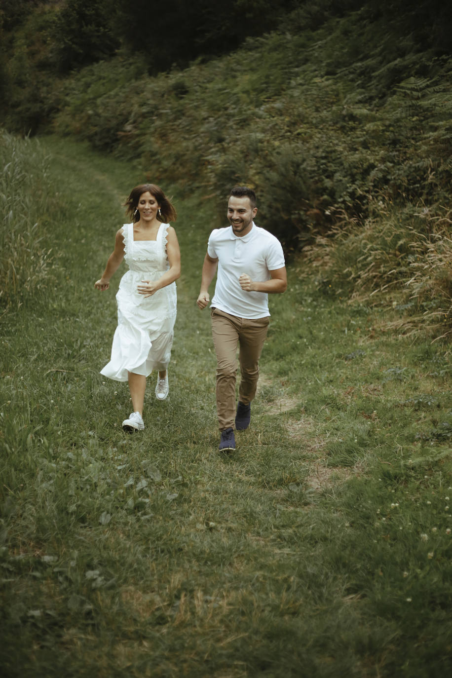 Ianire y Luis se darán el 'sí quiero' en una boda poco convencional. Antes de la esperada fecha (20 de agosto), han querido compartir su amor a través de una preboda singular cargada de amor