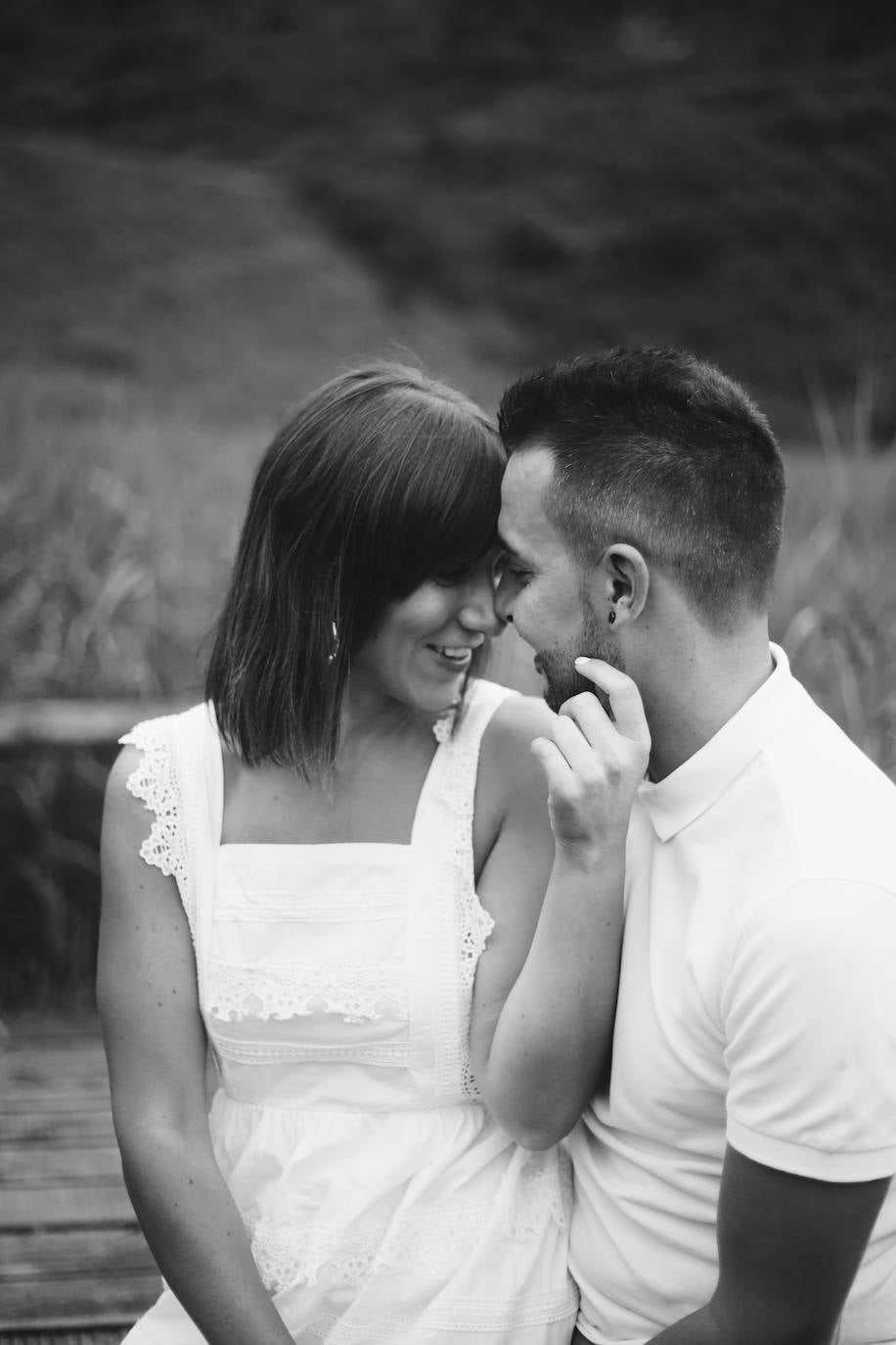 Ianire y Luis se darán el 'sí quiero' en una boda poco convencional. Antes de la esperada fecha (20 de agosto), han querido compartir su amor a través de una preboda singular cargada de amor