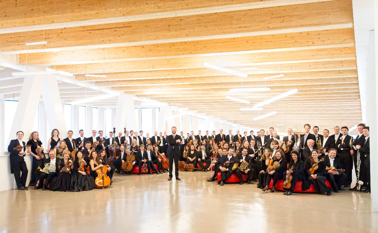 La Orquesta Sinfónica de Galicia actuará en dos ocasiones. El día 19 acompañada del piano de Elisabeth Leonskaja. 