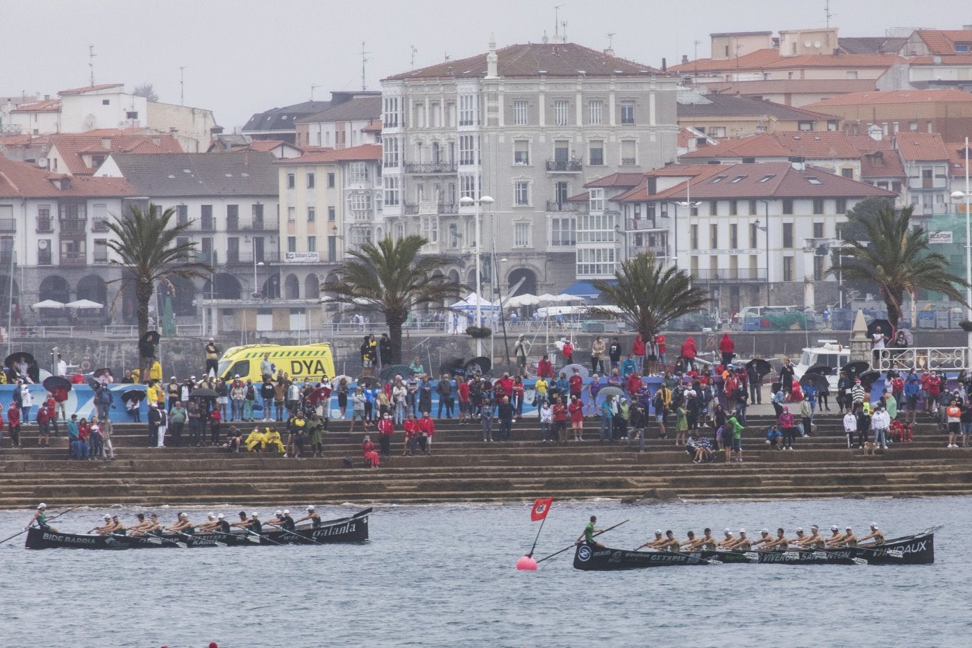 La trainera de Getaria, ayer en Castro Urdiales. 