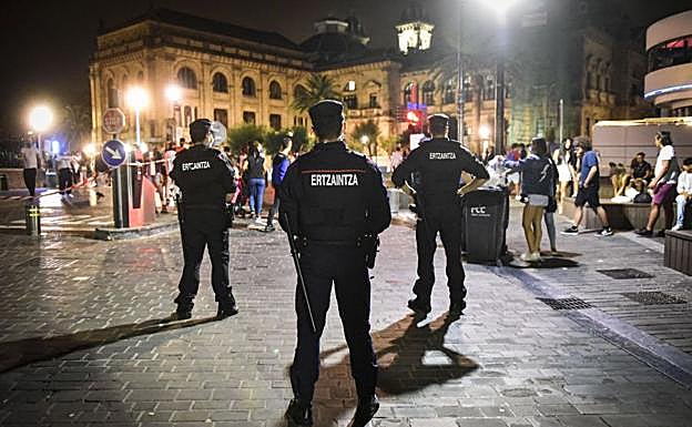 La Ertzaintza controló el puerto de San Sebastián. 