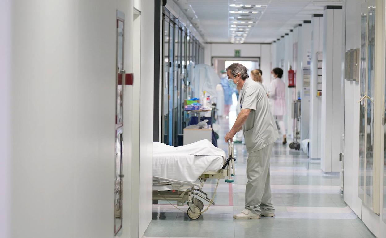 Imagen de la unidad de críticos del Hospital Universitario de San Sebastián.