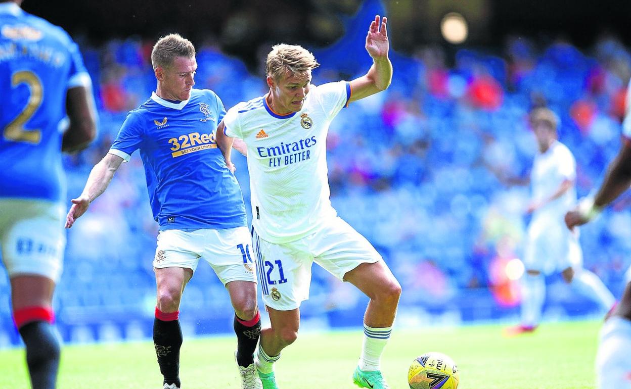 Odegaard jugó un amistoso con el Real Madrid ante el Rangers esta pretemporada. 
