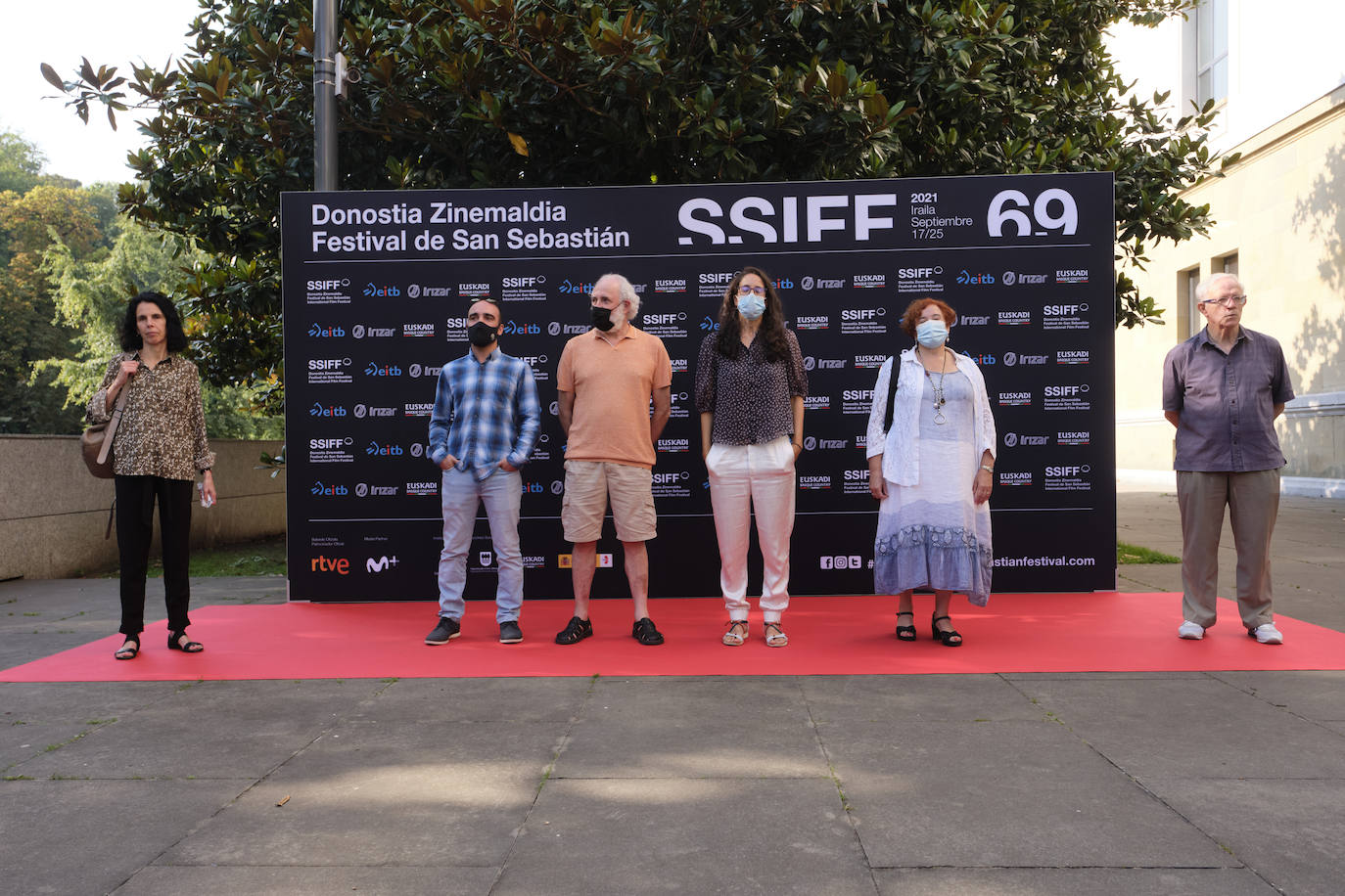 José Luis Rebordinos (Zinemaldi), Jaime Otamendi (Donostia Kultura), Bingen Zupiria (Departamento de Cultura) e Irene Larraza (Instituto Etxepare), en la presentación de las películas vascas que van a participar en el Festival.