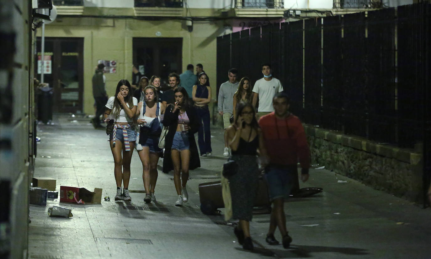 La capital guipuzcoana ha vivido otro sábado de altercados y violencia callejera que ha finalizado con una quincena de jóvenes detenidos