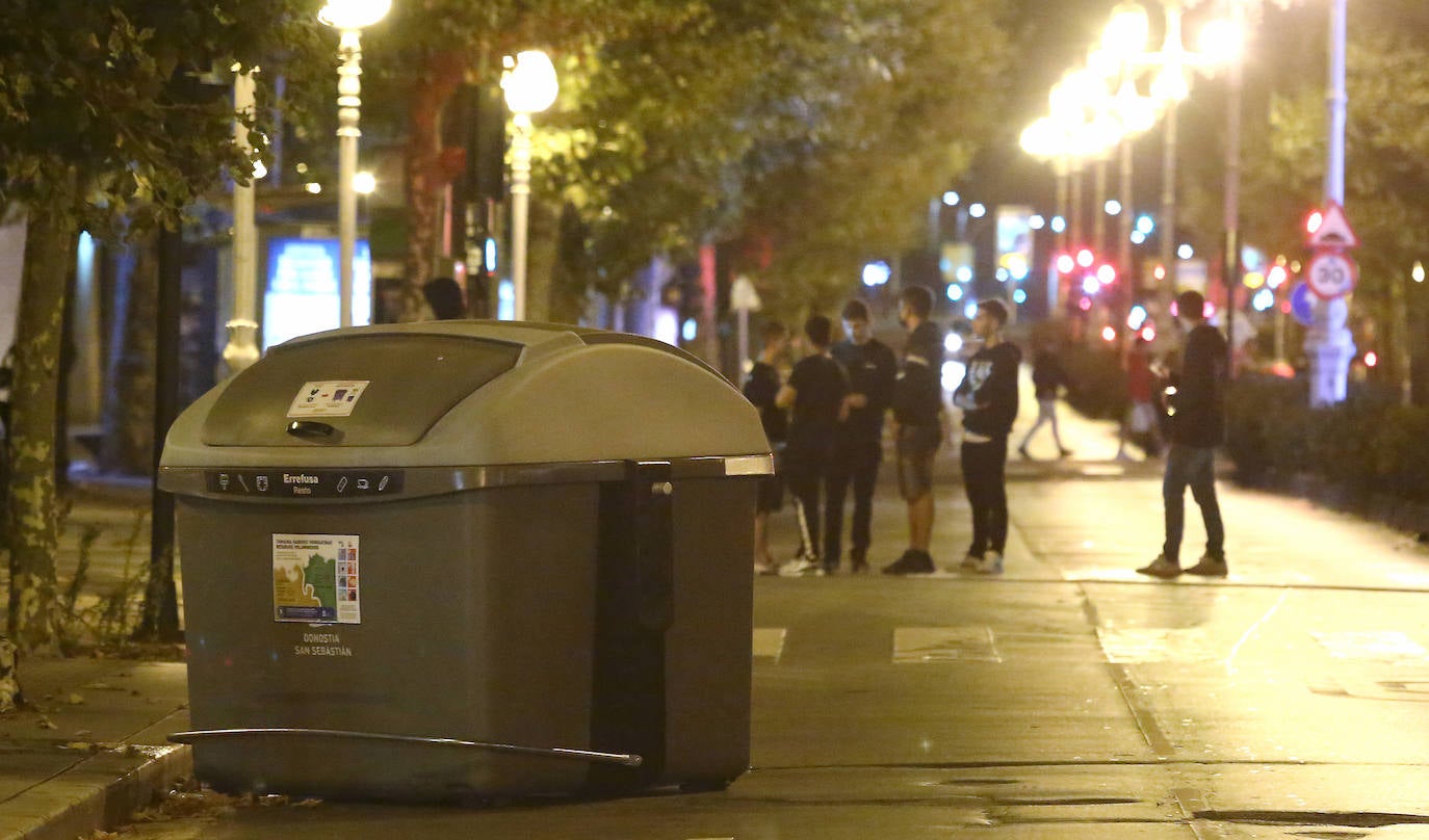 La capital guipuzcoana ha vivido otro sábado de altercados y violencia callejera que ha finalizado con una quincena de jóvenes detenidos