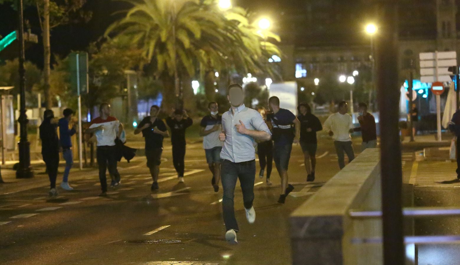 La capital guipuzcoana ha vivido otro sábado de altercados y violencia callejera que ha finalizado con una quincena de jóvenes detenidos