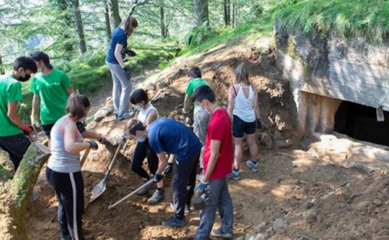 Euskal Herriko zein espainiar Estatuko 25 gazte aritu dira lanean.
