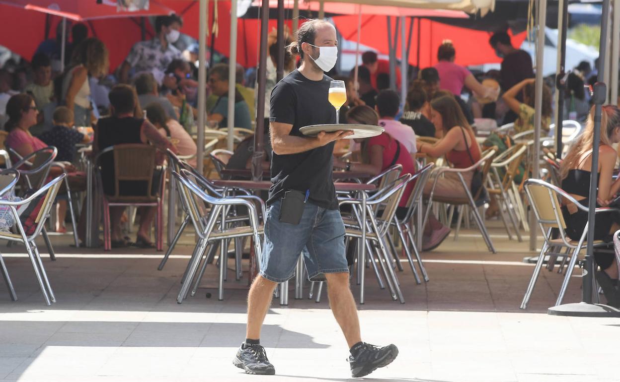 Gipuzkoa pierde 4.271 afiliados en agosto, un 1,31%