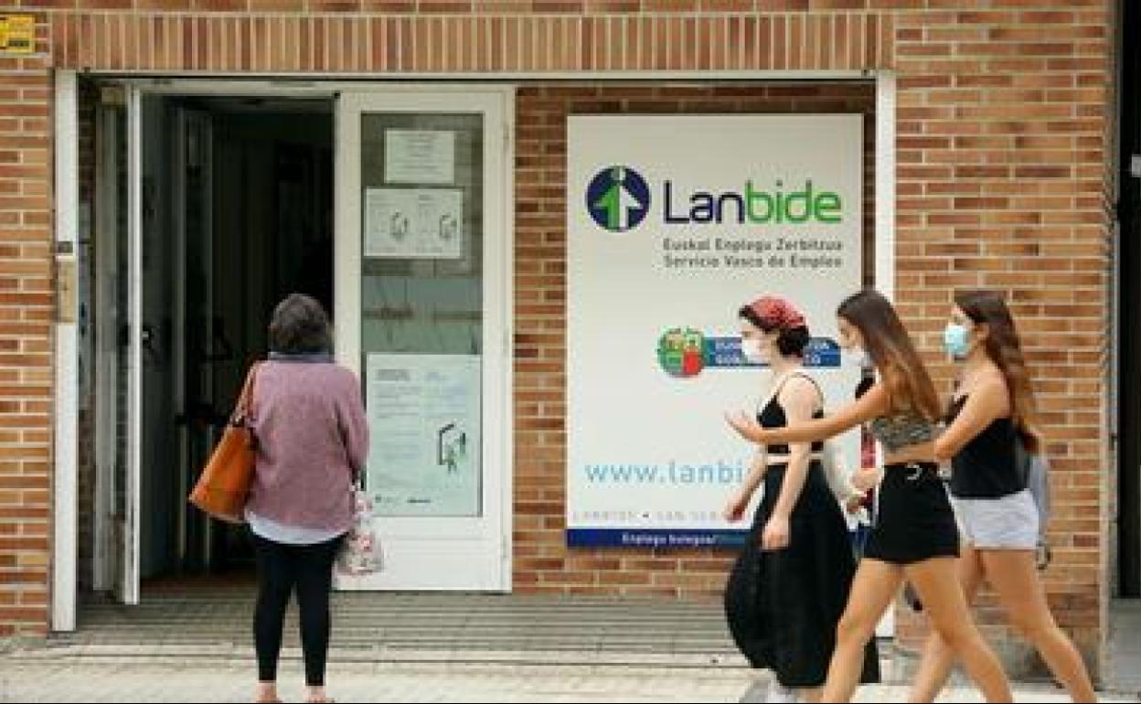 Gipuzkoa cierra agosto con 4.271 empleos menos y pierde todo lo ganado desde mayo