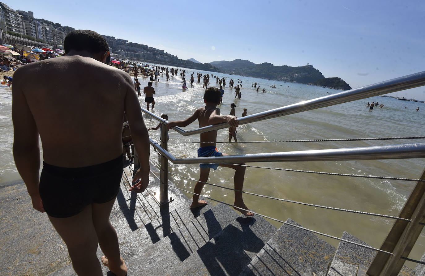 Fotos: Gipuzkoa afronta 72 horas de calor y mañana se activará la alerta amarilla